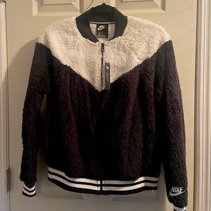 Women’s Nike Fleece zip up